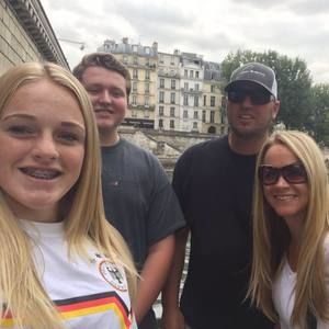 Meet your Posher, Nicole